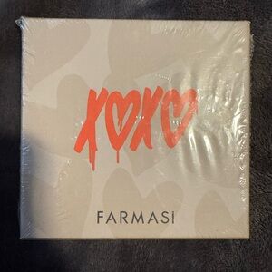 Farmasi XOXO Highlighter and Lipstick Set - Pink and Brown